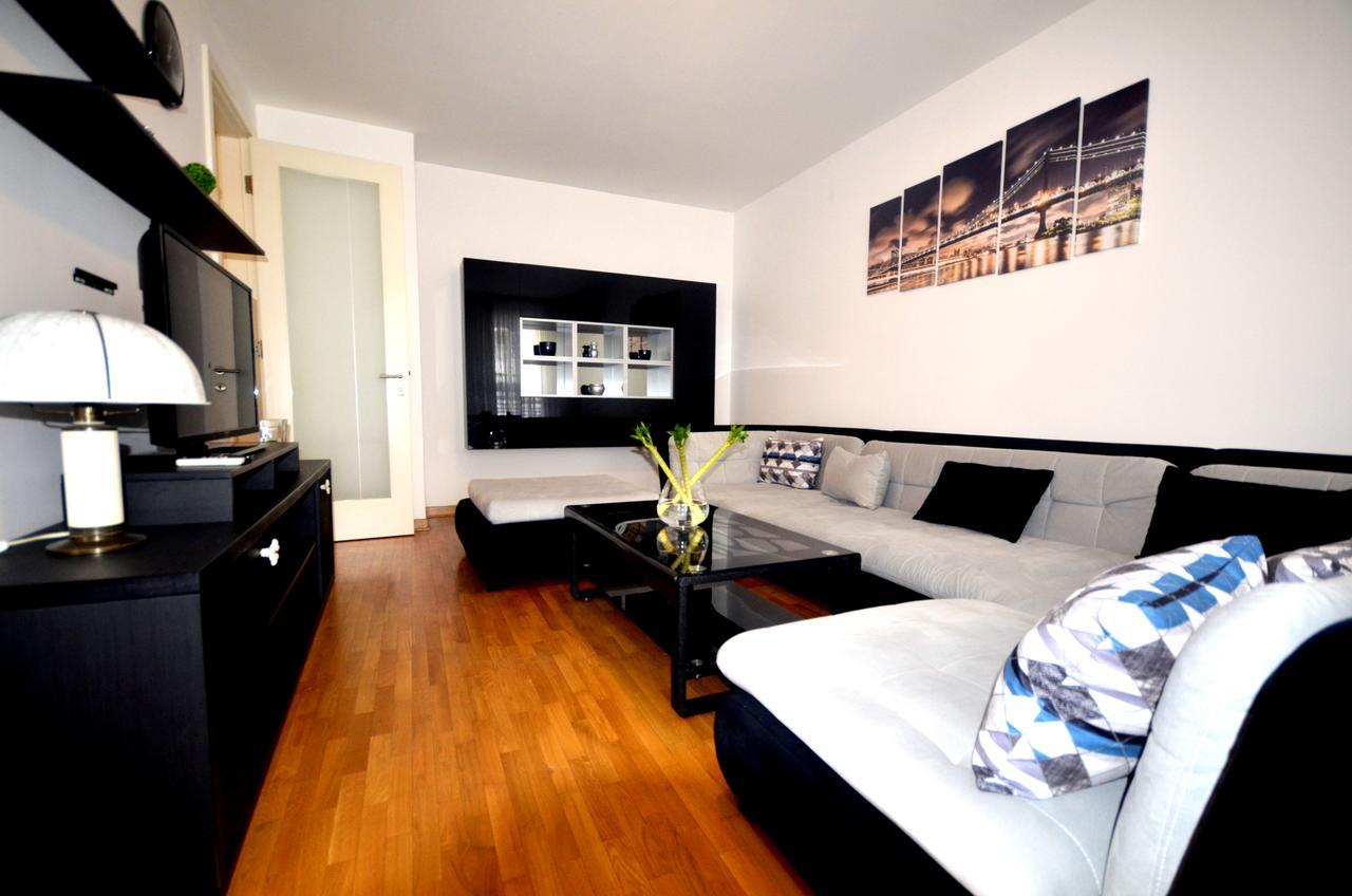 Clean&Cozy Apartments Novi Beograd Екстериор снимка